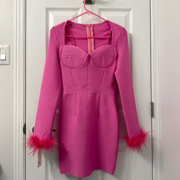 💓FINAL SALE💓✨HOST PICK✨ LONG SLEEVE FUR MINI DRESS - FUCHSIA SIERRA DARIEN S NWT - Picture 4 of 7